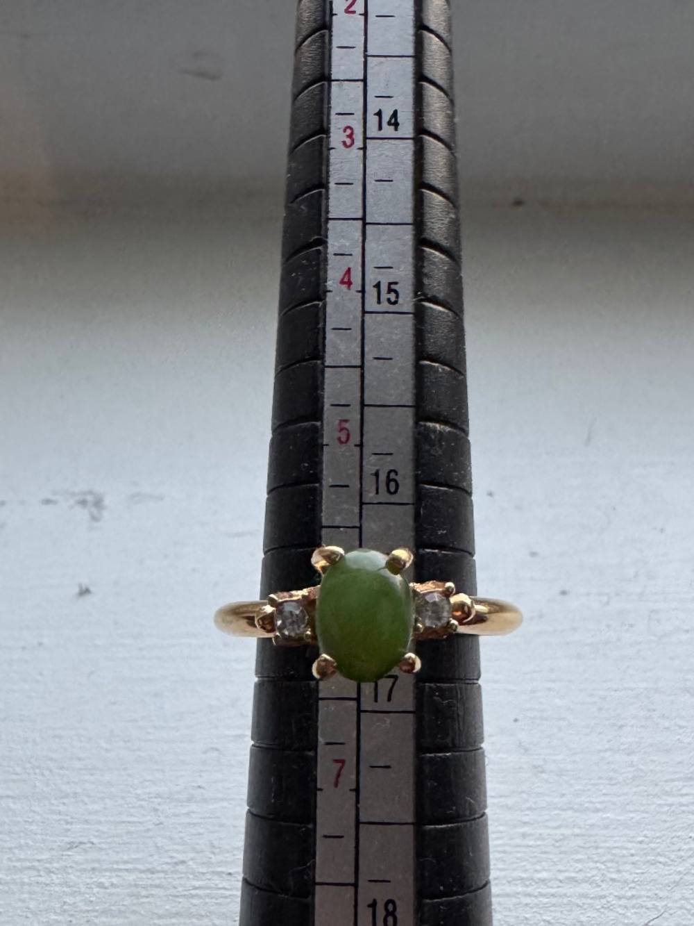 Vintage gold cabochon stone ring